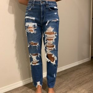 New American Eagle Mom Jeans Distressed Size 00